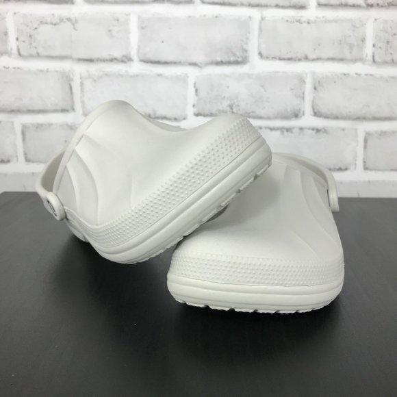 black holeless crocs